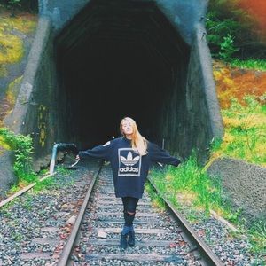 Adidas ‘03 Crewneck Sweatshirt